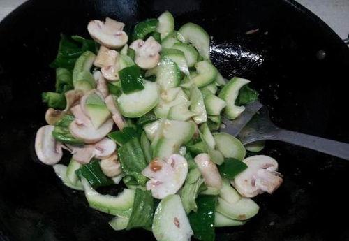 吃日本白瓜的作用,美容养颜,健康益寿的神奇瓜果”