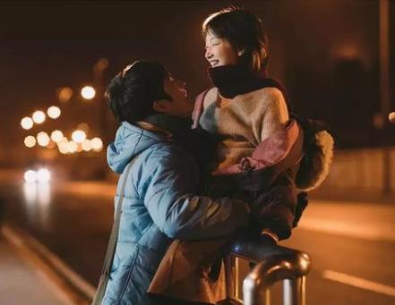 吃瓜三观正,理性看待娱乐圈风云变幻