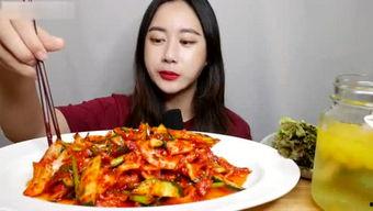 小趴菜吃瓜的小视频,揭秘网络短视频的趣味与魅力