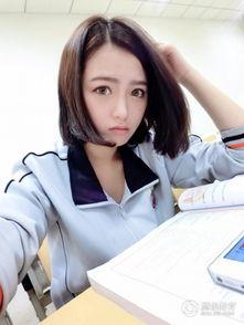 民航大学校花吃瓜视频,校园美食瞬间走红