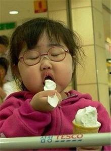 真真儿吃瓜搞笑视频,笑料百出,欢乐无限