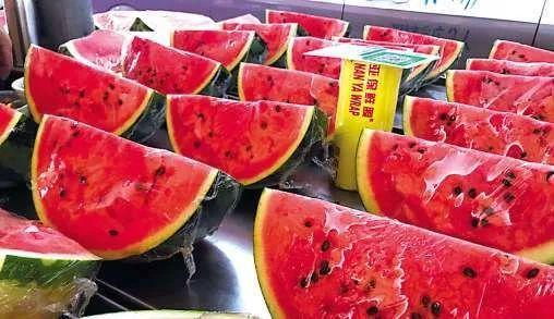 青岛群众吃瓜视频,欢乐氛围,共享夏日时光