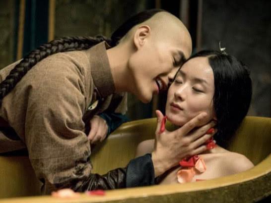 吃瓜群众男友拍照片视频,甜蜜瞬间尽收镜头